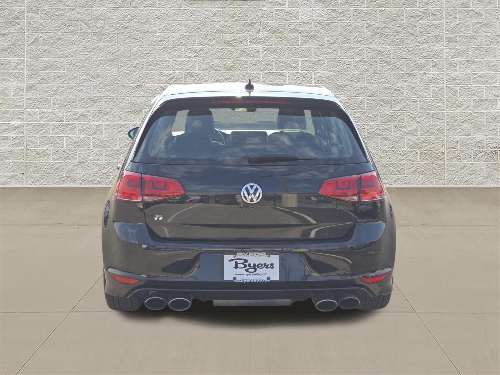 Used 2017 Volkswagen Golf R 4-Door AWD/4WD image 6
