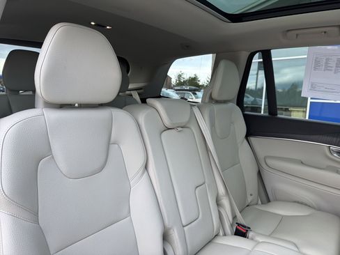 Used 2020 Volvo XC90 T5 Momentum w/ Protection Package Premier image 23