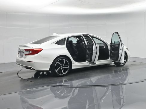 Used 2020 Honda Accord Sport image 5