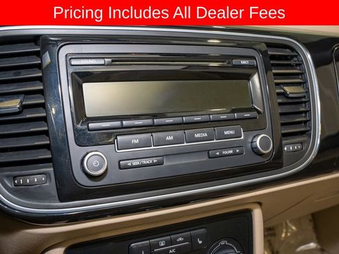 Used 2013 Volkswagen Beetle 2.5 FWD image 11
