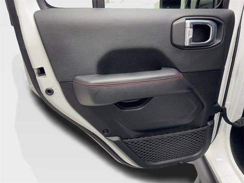 Used 2021 Jeep Gladiator Rubicon image 39