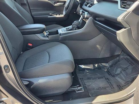 Used 2025 Toyota RAV4 XLE image 20