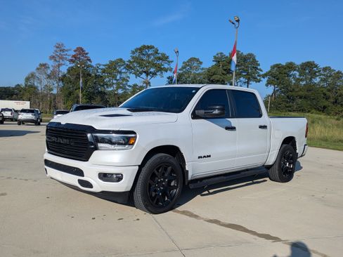 Used 2024 RAM 1500 Laramie AWD/4WD image 1