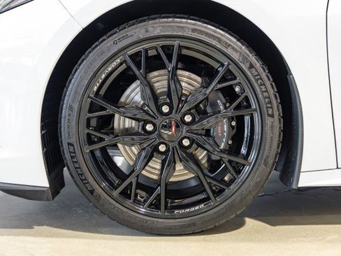 Used 2025 Chevrolet Corvette Stingray Preferred Conv w/ Z51 Performance Package RWD image 19