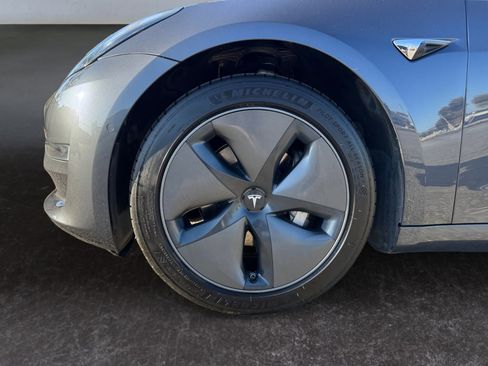 Used 2017 Tesla Model 3 Long Range image 9