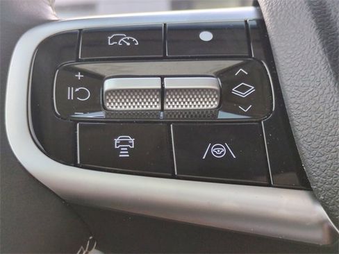 Used 2026 Genesis GV70 2.5T Select image 25