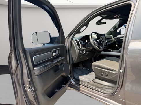 Used 2023 RAM 1500 Big Horn AWD/4WD image 17