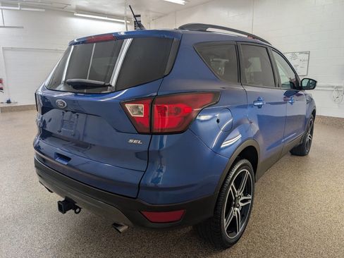 Used 2019 Ford Escape SEL w/ SEL Sport Appearance Package AWD/4WD image 4