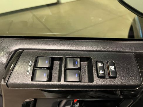 Used 2019 Toyota 4Runner TRD Off-Road image 26