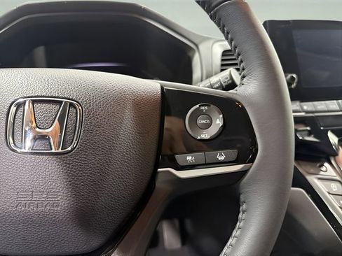 Used 2023 Honda Odyssey Touring image 25