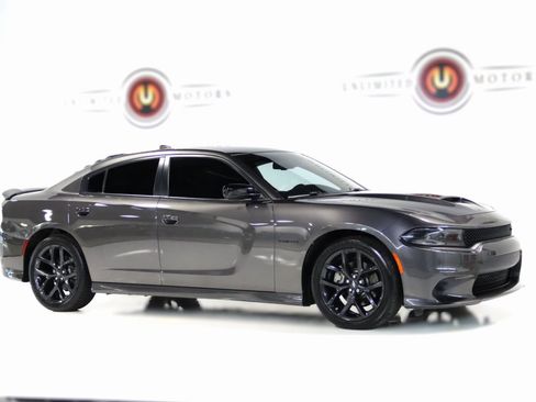 Used 2022 Dodge Charger R/T w/ Blacktop Package image 10