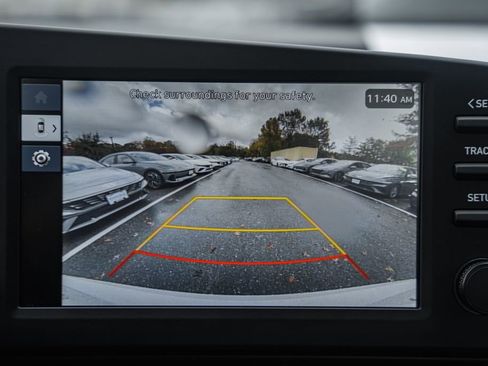 Certified 2025 Hyundai Elantra Sport image 37