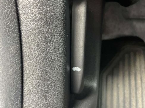 Used 2023 Kia Seltos SX image 16