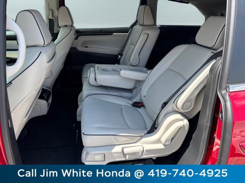 New 2026 Honda Odyssey Touring image 13