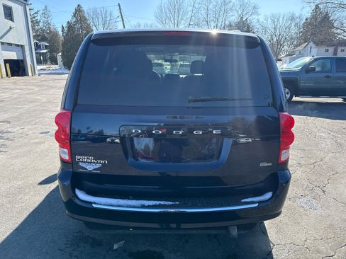 Used 2012 Dodge Grand Caravan SXT image 4
