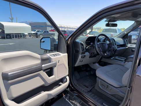 Used 2019 Ford F150 XLT w/ Equipment Group 302A Luxury AWD/4WD image 10