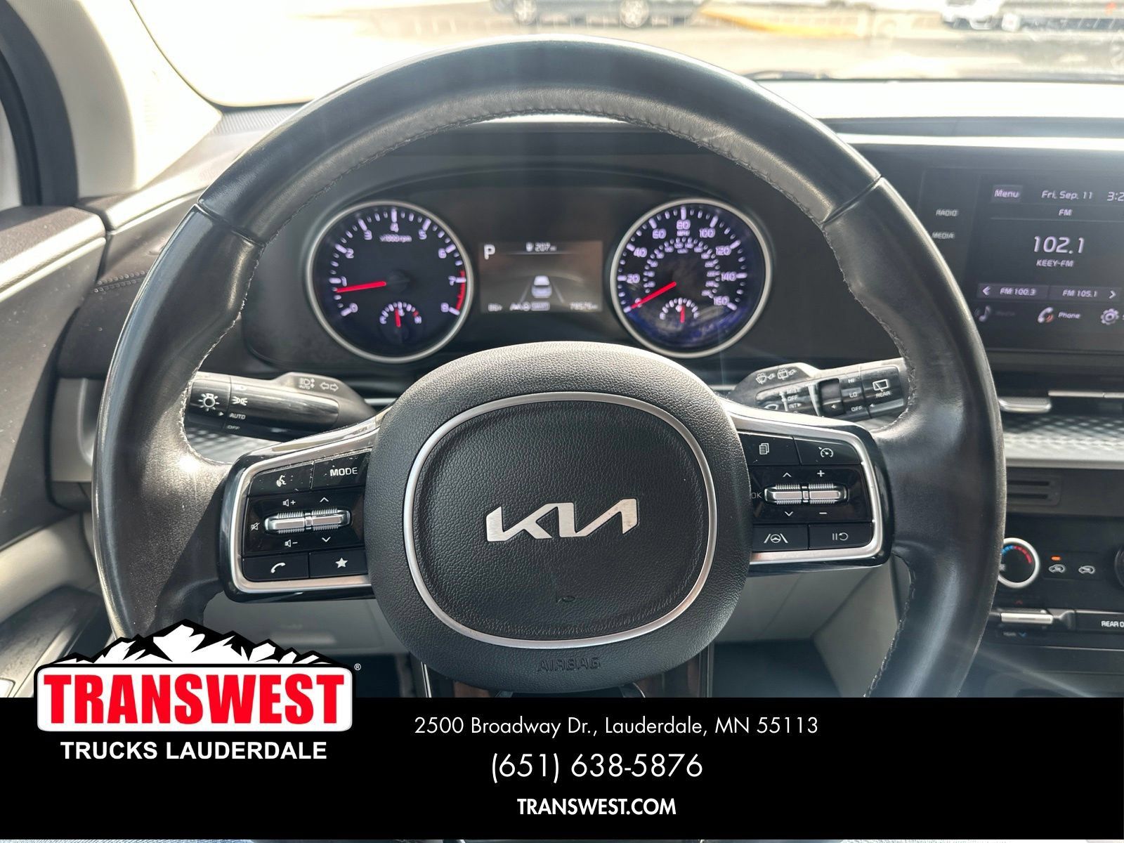 Used 2022 Kia Carnival LX FWD image 15