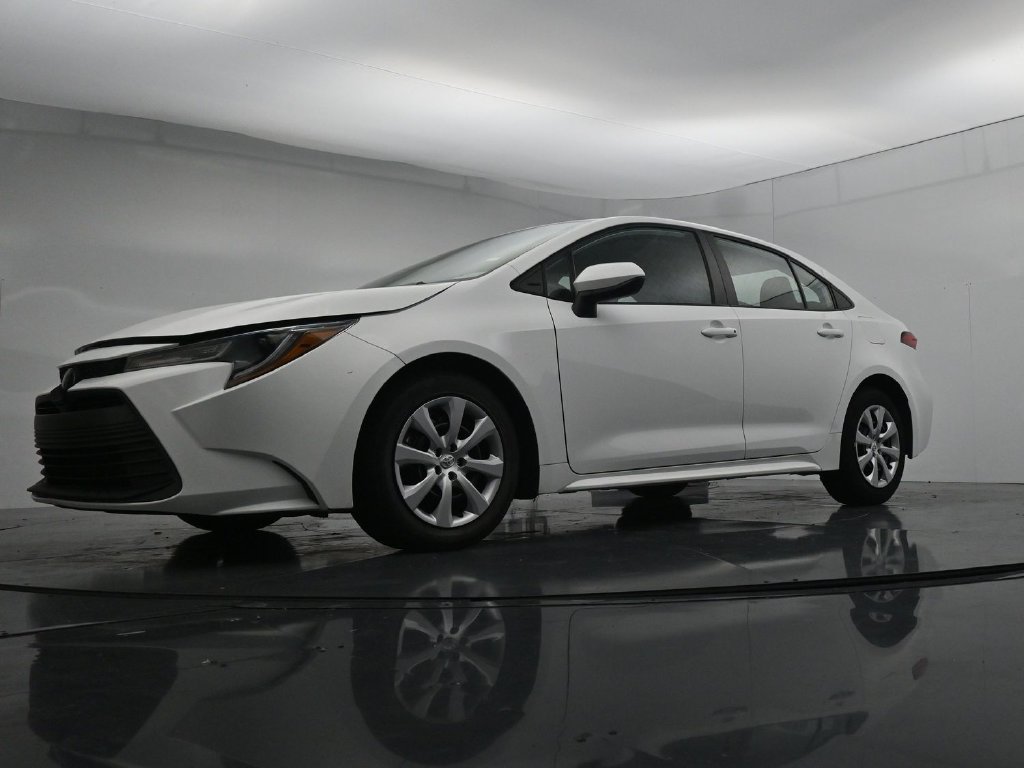 Used 2024 Toyota Corolla LE FWD image 35