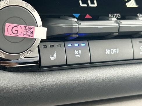 New 2026 Toyota Tundra Platinum AWD/4WD image 30