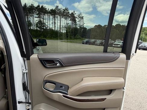 Used 2019 GMC Yukon XL SLT w/ HD Trailering Package AWD/4WD image 22