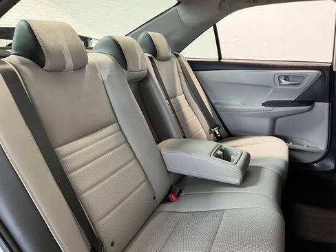Used 2016 Toyota Camry SE FWD image 13
