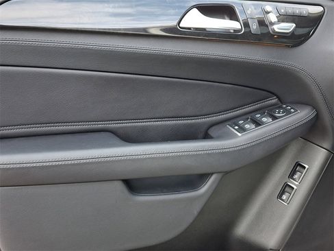 Used 2018 Mercedes-Benz GLE 550e 4MATIC image 13