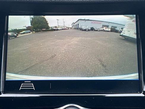 Used 2018 Chevrolet Trax LT w/ LT Convenience Package image 24