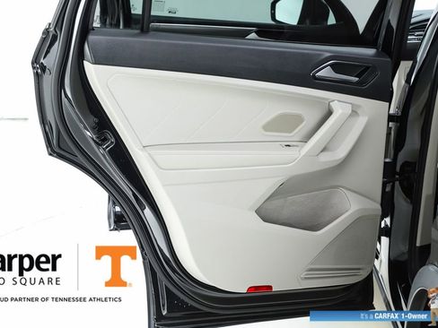 Used 2022 Volkswagen Tiguan SE R-Line FWD image 17