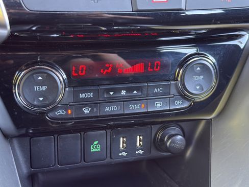 Used 2023 Mitsubishi Eclipse Cross AWD image 22