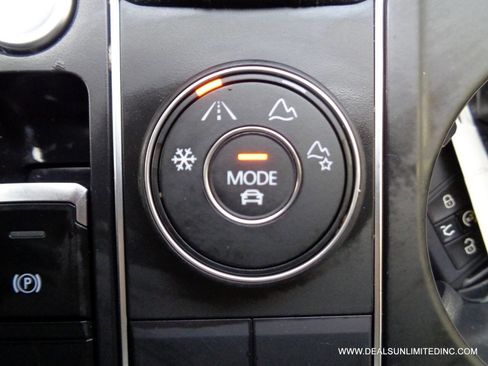 Used 2018 Volkswagen Atlas SE image 12