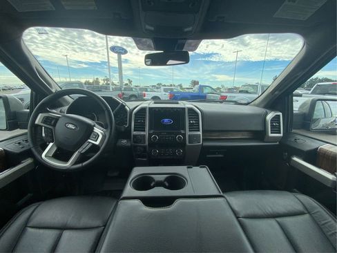 Used 2020 Ford F150 Lariat w/ Trailer Tow Package image 27