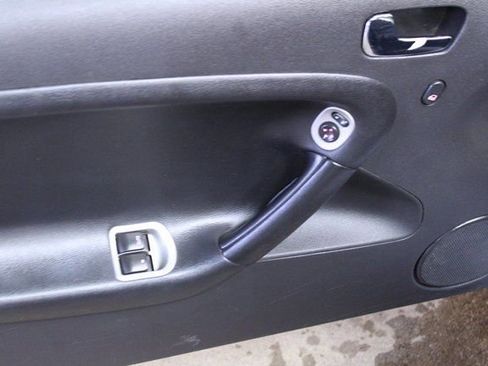 Used 2007 Pontiac Solstice Convertible image 9