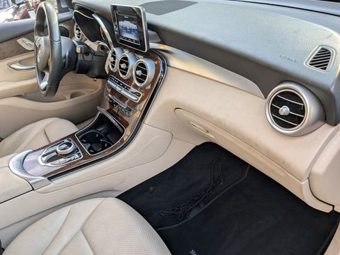 Used 2018 Mercedes-Benz GLC 300 image 19