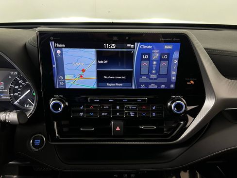 Used 2021 Toyota Highlander Platinum image 19