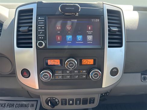 Used 2021 Nissan Frontier SV w/ Midnight Edition Floor Mats image 21