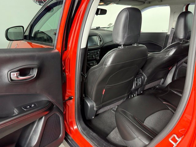 Used 2020 Jeep Compass Trailhawk AWD/4WD image 24