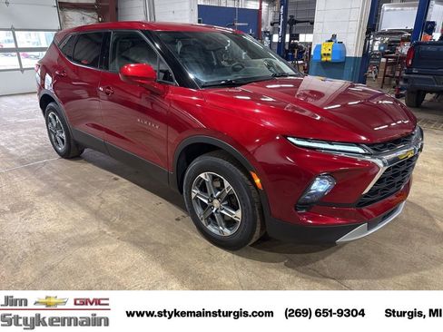 Used 2023 Chevrolet Blazer LT AWD/4WD image 9