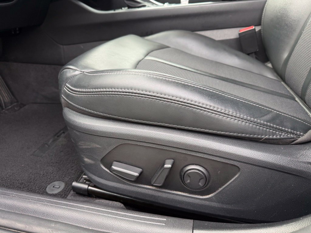 Used 2023 Kia K5 GT-Line w/ GT-Line Premium Package FWD image 13