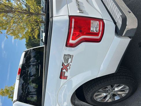 Used 2016 Ford F150 XLT w/ Equipment Group 302A Luxury AWD/4WD image 5