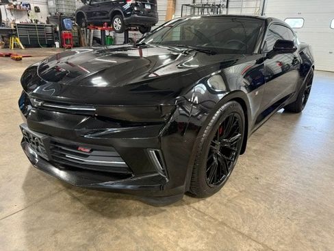 Used 2016 Chevrolet Camaro LT RWD image 22
