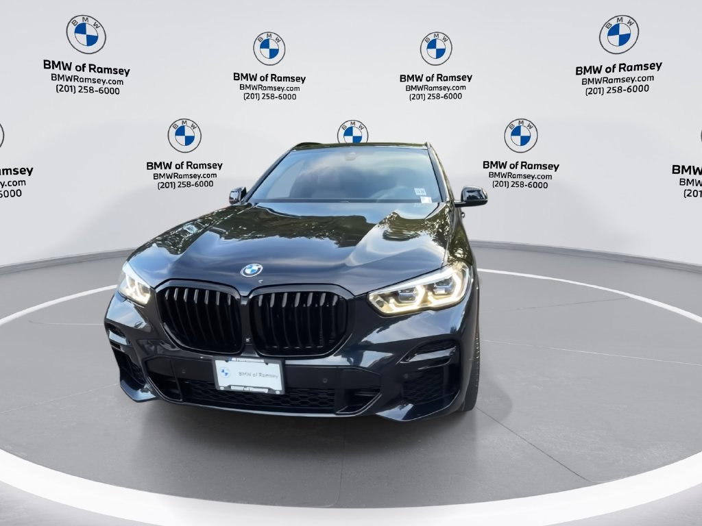 Used 2022 BMW X5 M50i w/ Executive Package AWD/4WD image 3