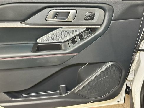 Certified 2025 Ford Explorer ST AWD/4WD image 24