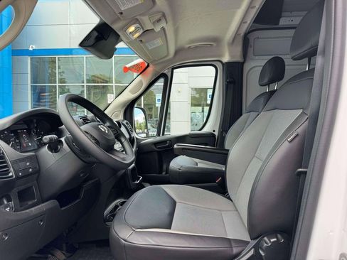 Used 2026 RAM ProMaster 2500 w/ Convenience Group FWD image 15