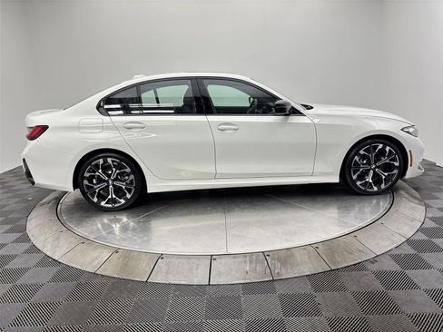 Used 2025 BMW 330i xDrive Sedan w/ M Sport Package image 17