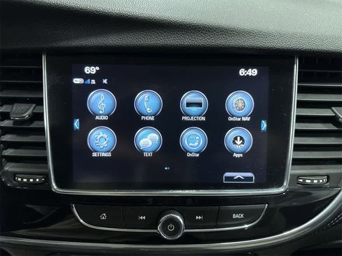 Used 2019 Buick Encore Sport Touring image 20