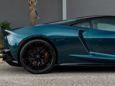 Used 2023 McLaren GT RWD image 12