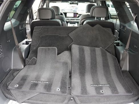 Used 2024 Hyundai Palisade Calligraphy image 21