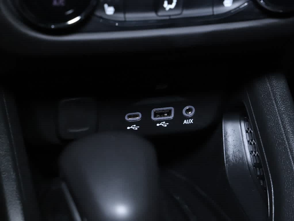 Used 2023 Chevrolet TrailBlazer RS w/ Sun and Liftgate Package AWD/4WD image 27