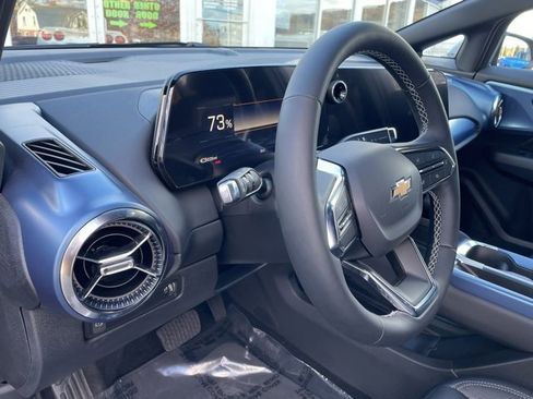 New 2026 Chevrolet Equinox EV LT w/ LPO, Tech Bronze Package image 17