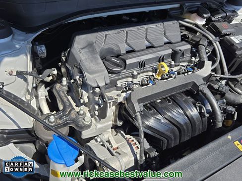 Used 2023 Hyundai Venue SEL w/ Cargo Package image 18